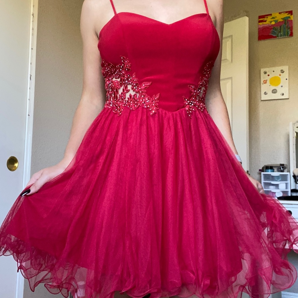 Red Windsor homecoming dress
